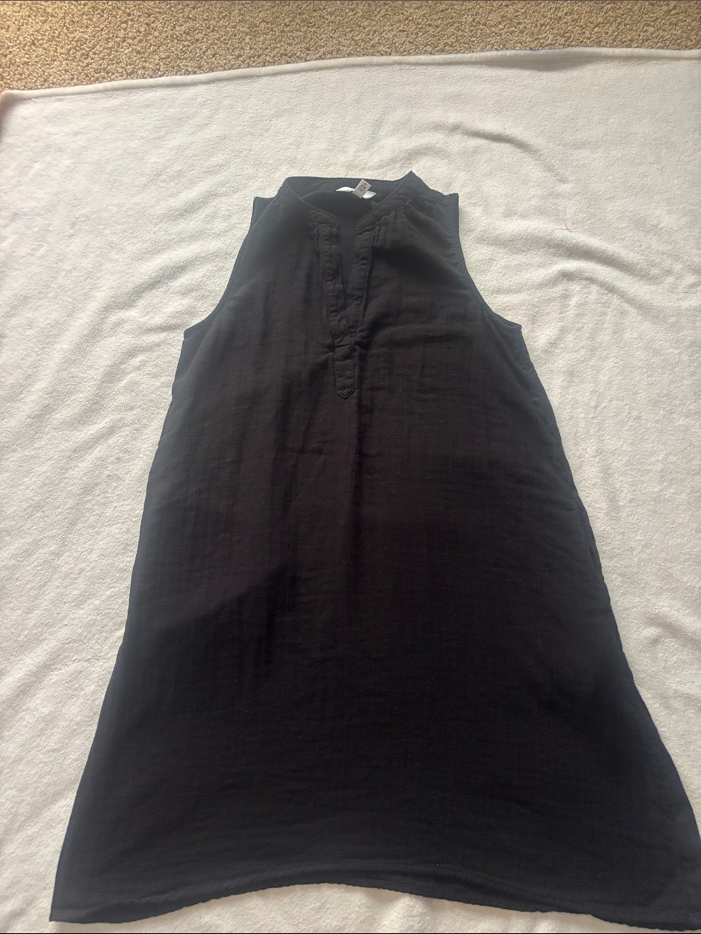 Time and Tru Black Sleeveless Shift Dress